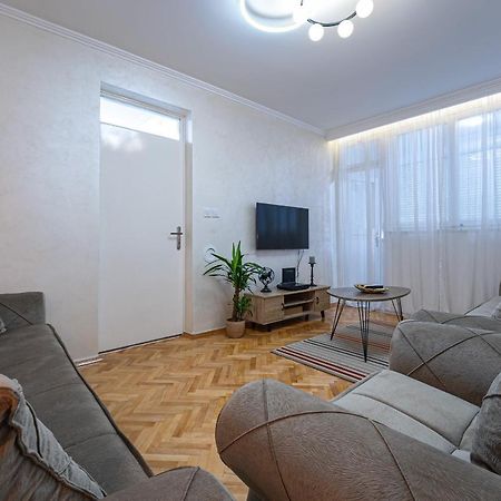 Clock Tower Lux Apartment Podgorica Zewnętrze zdjęcie