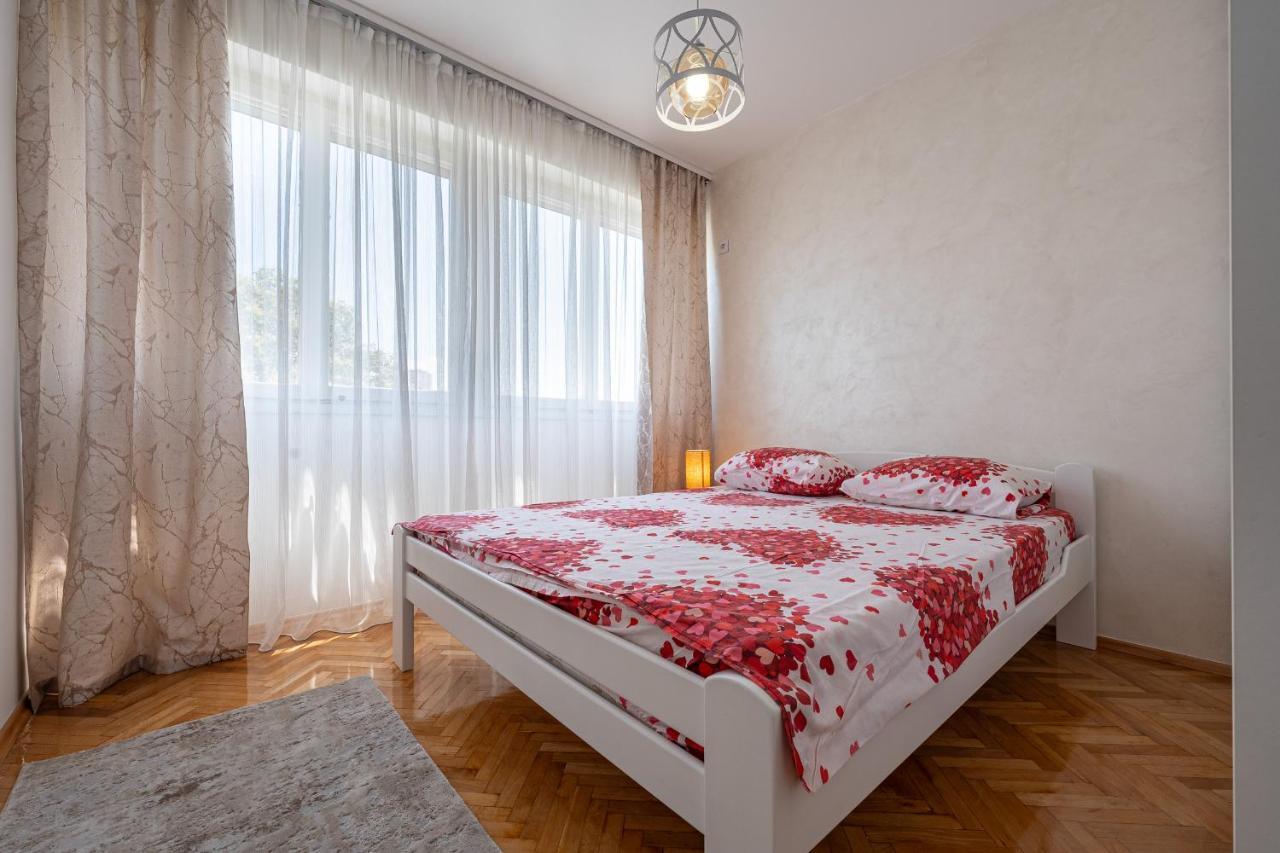 Clock Tower Lux Apartment Podgorica Zewnętrze zdjęcie