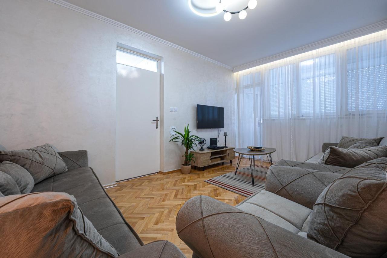 Clock Tower Lux Apartment Podgorica Zewnętrze zdjęcie
