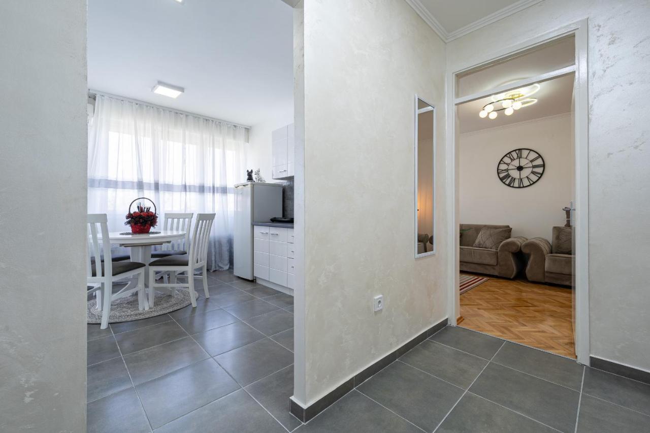 Clock Tower Lux Apartment Podgorica Zewnętrze zdjęcie